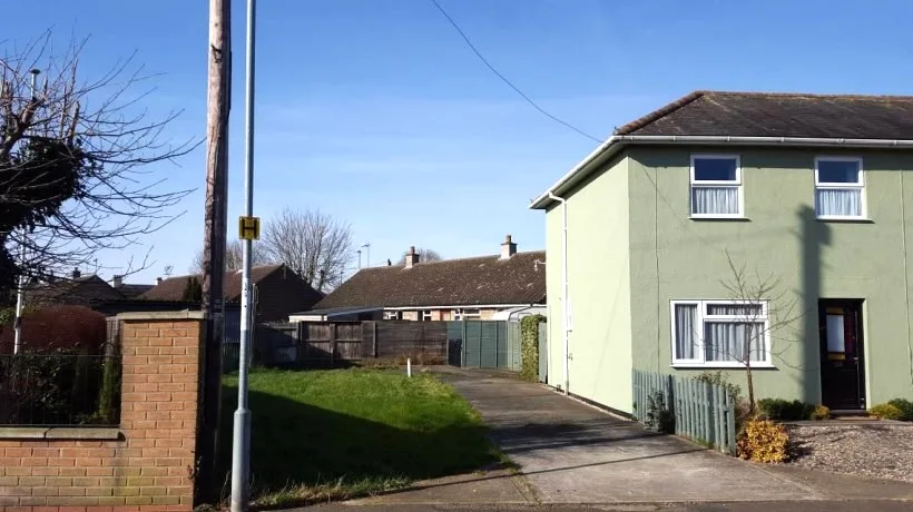 News for Peterborough - East Cambs planners argued that the proposed new home on this site in Soham would result in “a cramped and contrived development on a plot less than 300sqm”. The Planning Inspectorate has confirmed their refusal.